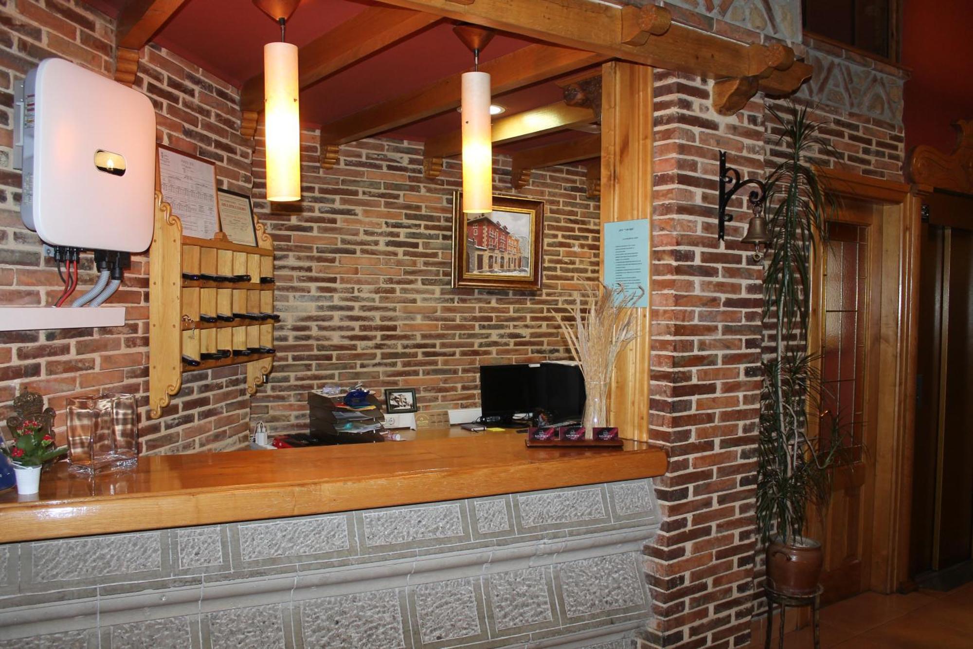 Hotel San Roque เรย์โนซา ภายนอก รูปภาพ